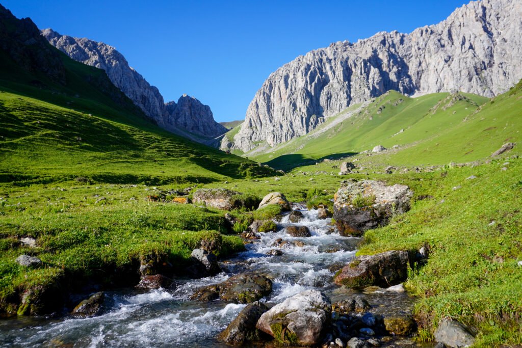 Kyrgyzstan horse trekking